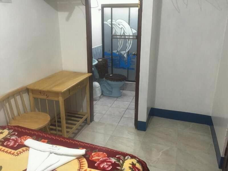Hostal Albatros San Cristobal Exterior photo